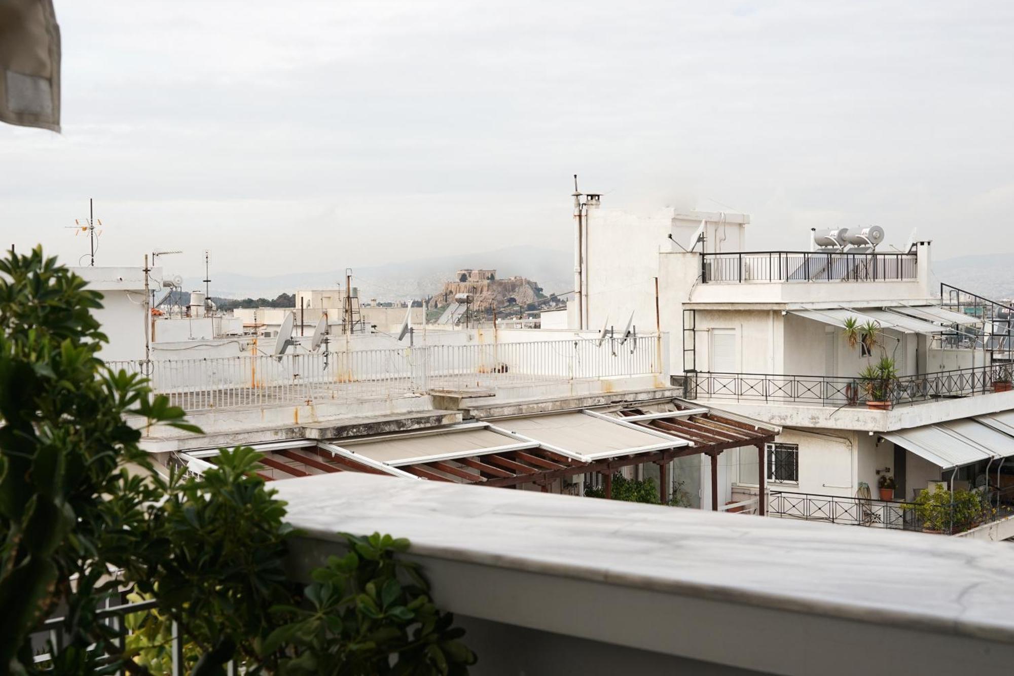 Small & Cozy With Acropolis & Lycabettus View Athens Luaran gambar